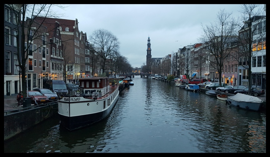 Not quite 4:00pm in Amsterdam a few days before Christmas. Photo by Dragonfly Leathrum